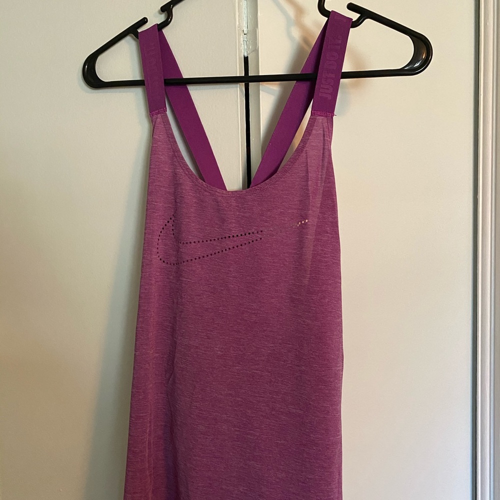 Nike Women’s workout tank